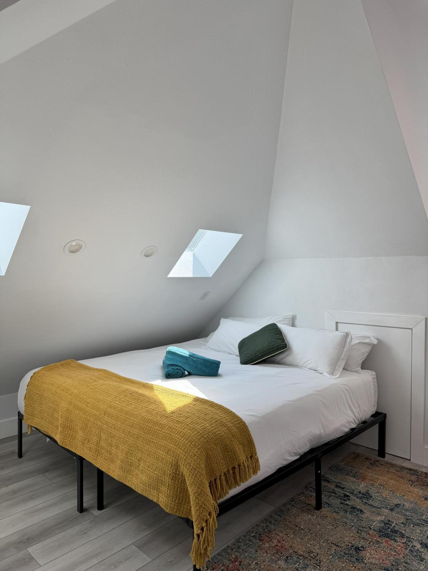 Chic, Cozy & Comfort Modern Room Austin Dış mekan fotoğraf