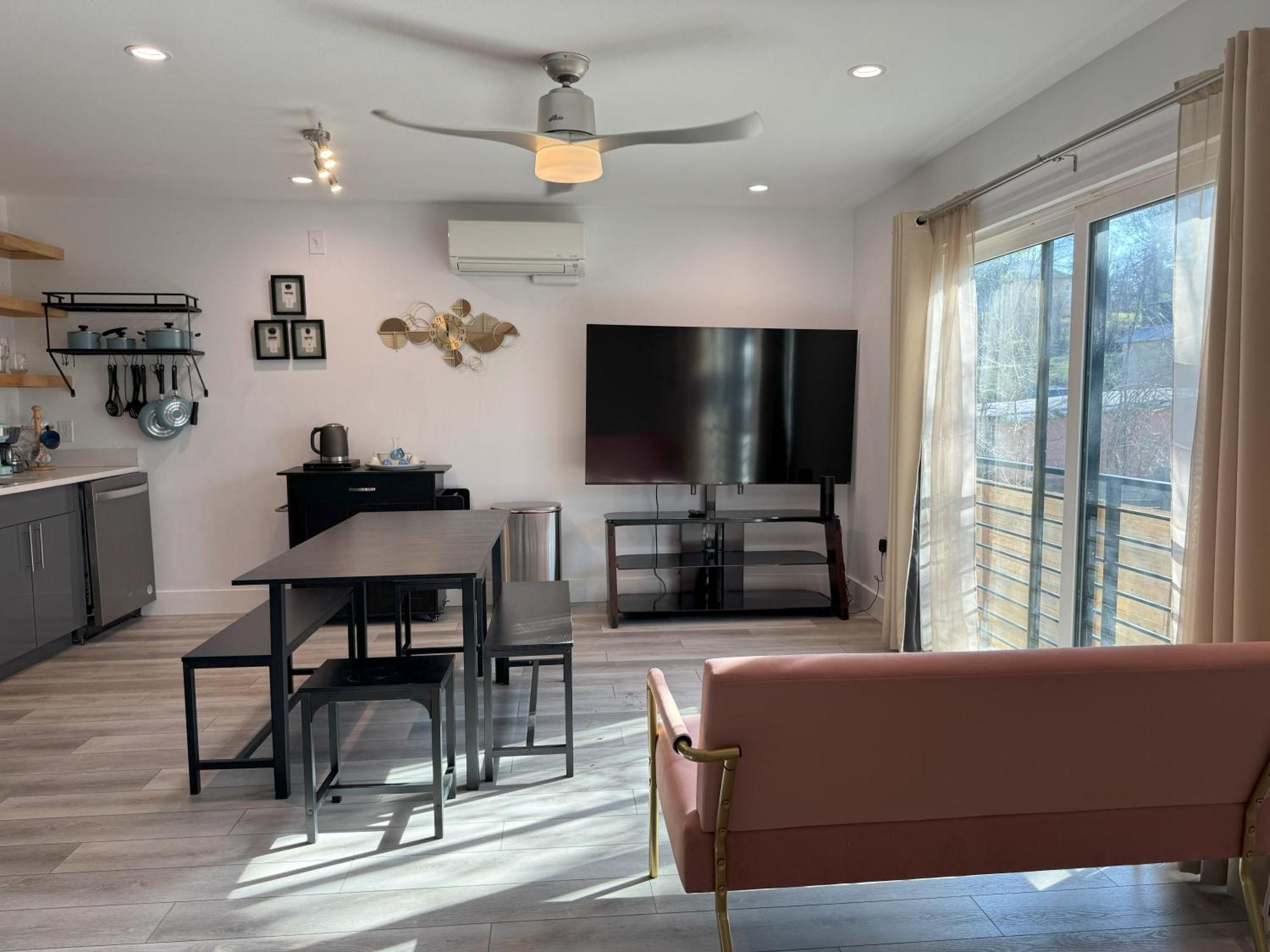 Chic, Cozy & Comfort Modern Room Austin Dış mekan fotoğraf